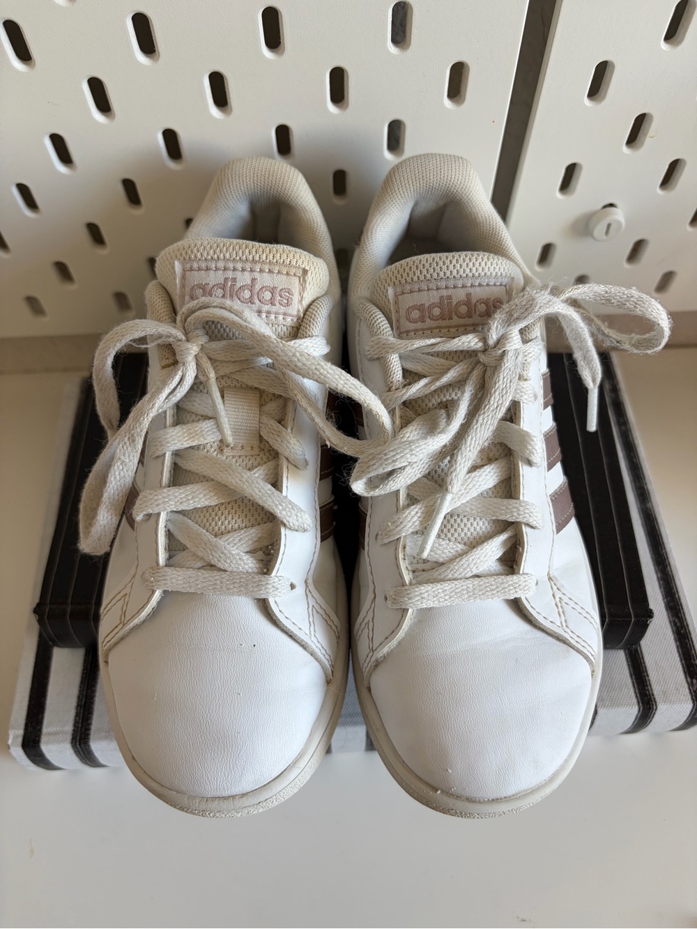 adidas Kids size 13 White Sneakers with pink Stripes